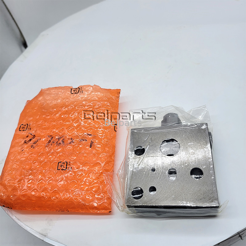 Construction Machinery Spare Parts PC200-7 20Y-60-31212  20Y-60-31211 Excavator Solenoid Valve