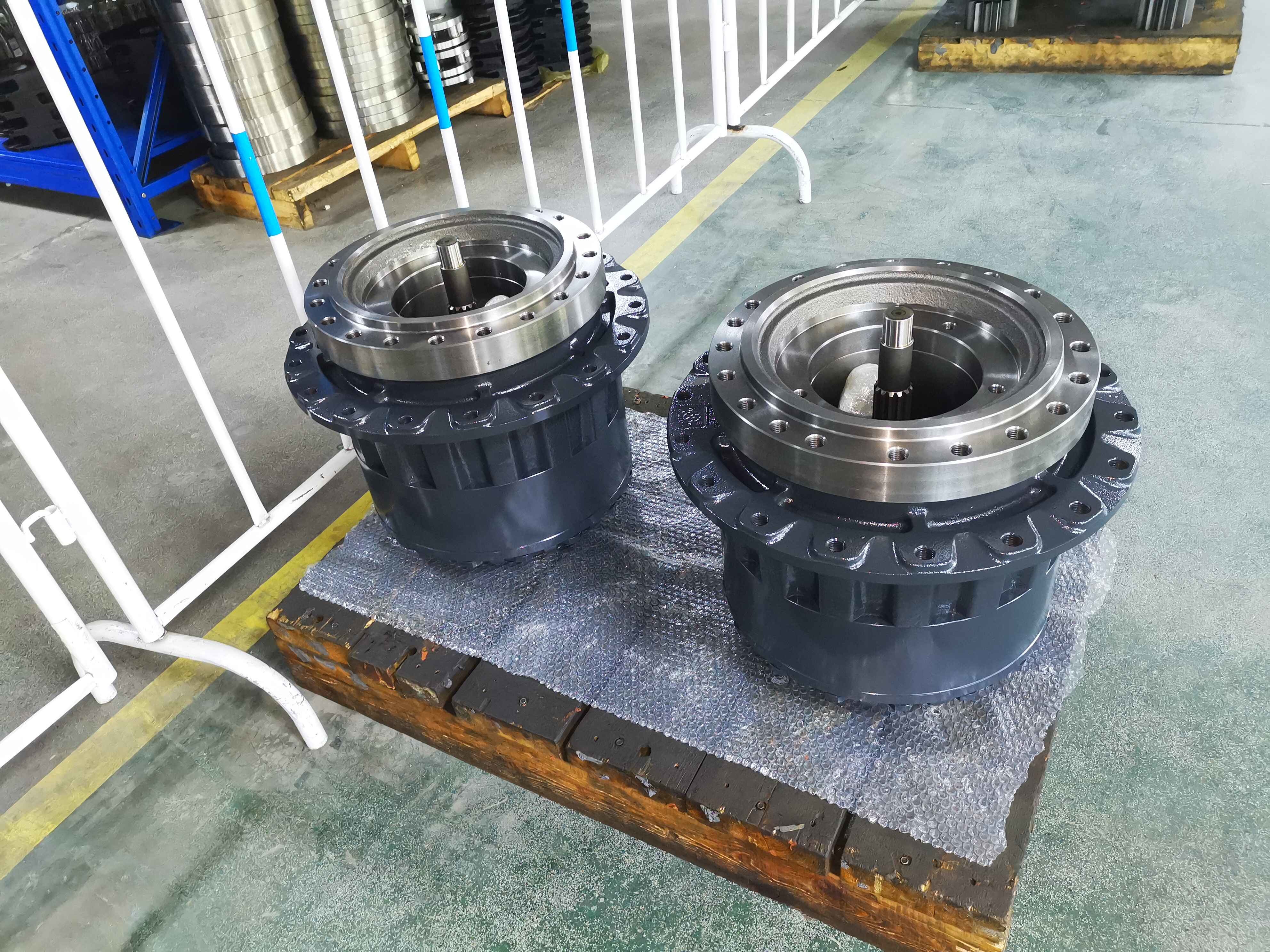 Excavator Travel Gearbox E325C E70B E200B E320C E320D E330B E330C E330D