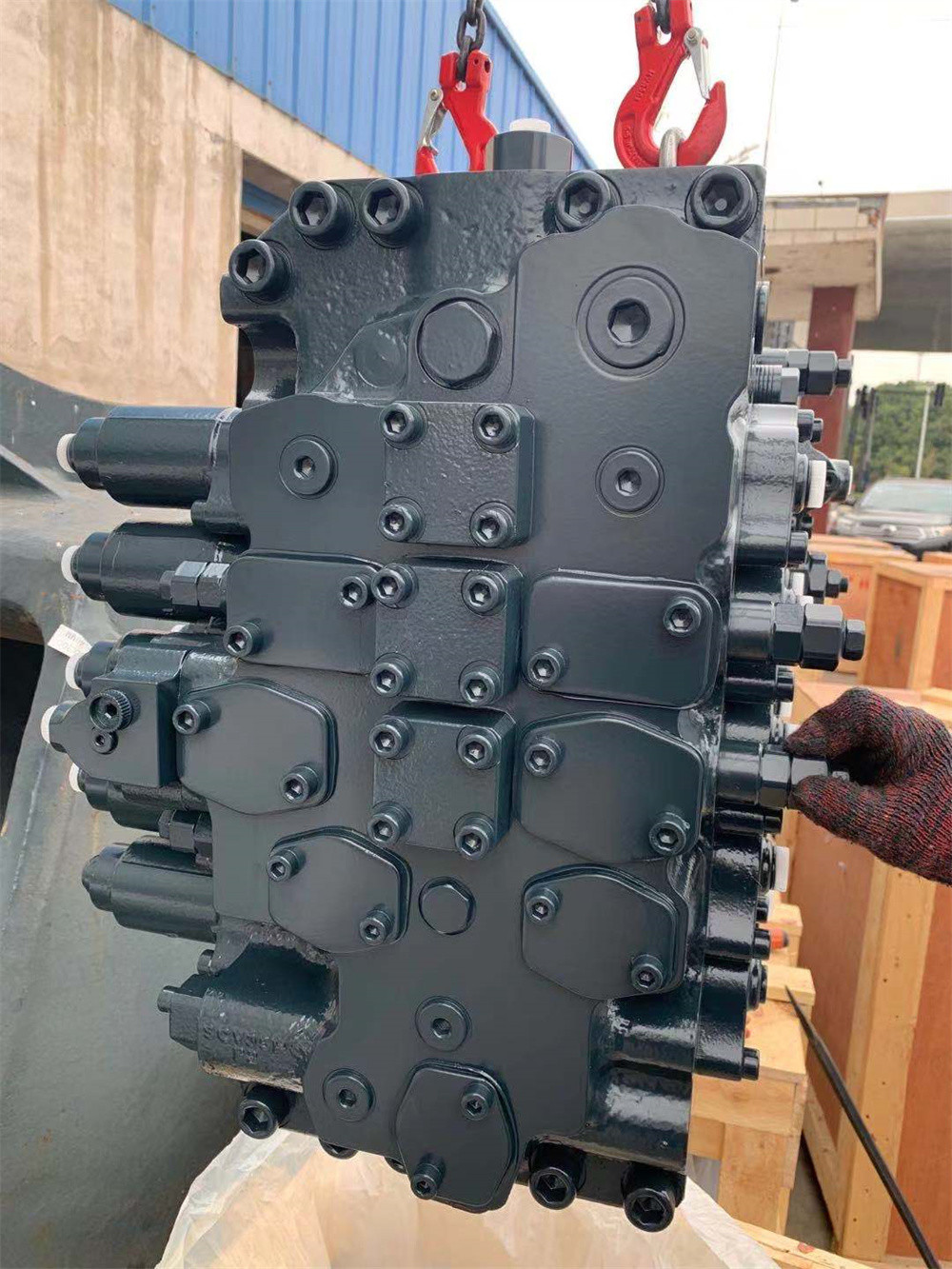 R5209 Excavator Hydraulic Control Valve For Hyundai 31QB17100 Main Control Valve