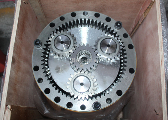 R450-7 Excavator Swing Gearbox R450  31QB-10140 swing reducer